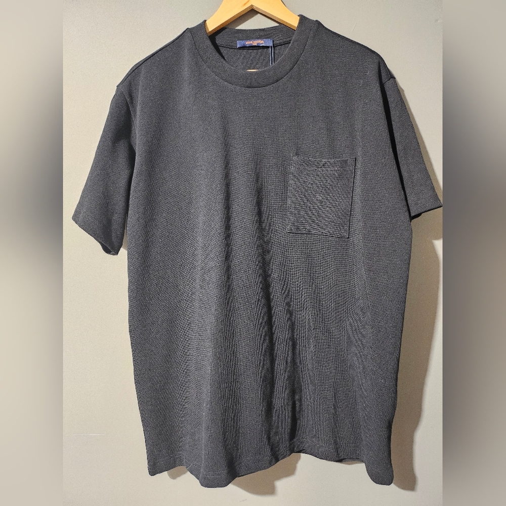 Pique Cotton T-Shirt Signature 3D Print Monogram Pocket/ Back T-Shirt NWT LARGE